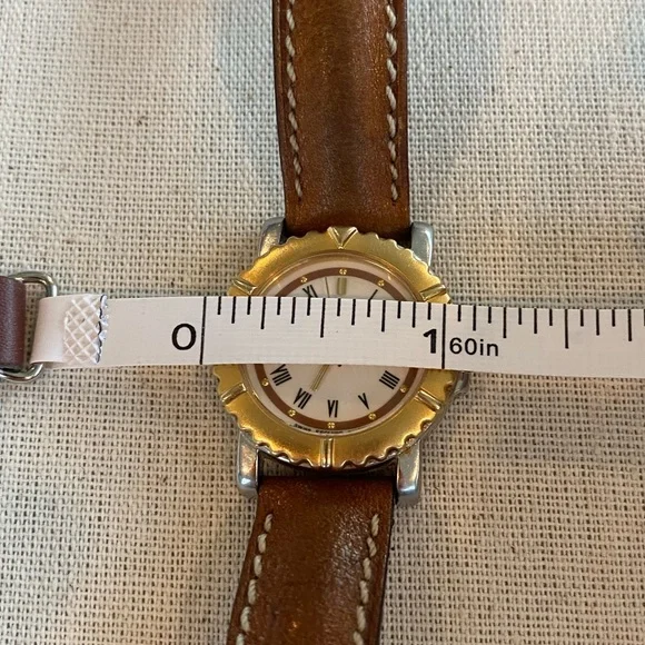 Vintage ESQ Two Tone Round Quartz Watch w/Leather Band - Picture 9 of 10